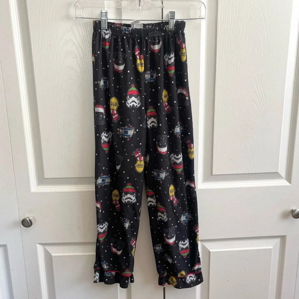 5 for $25! Star Wars Christmas Black and Red Fleece Pajama Top
